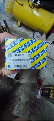 Подушка амортизатора переднего KB65900 SNR