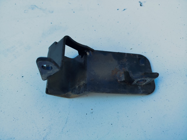 Кронштейн топливного насоса ТНВД LR056565 LAND ROVER