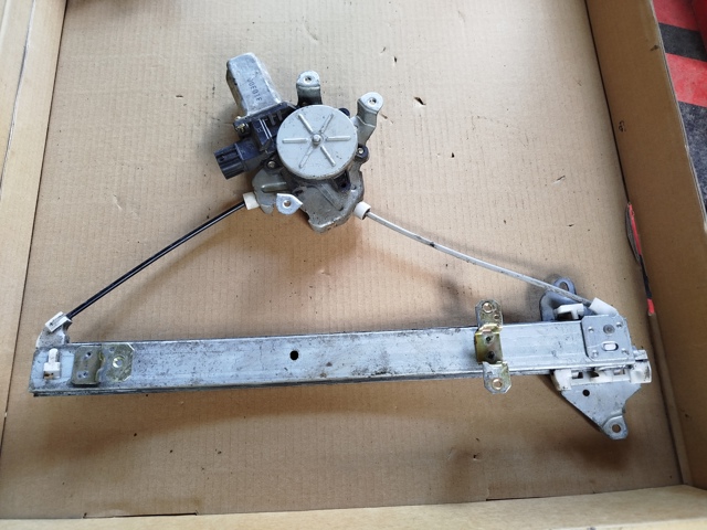 Стеклоподъемник задней правой двери MR991330 MITSUBISHI
