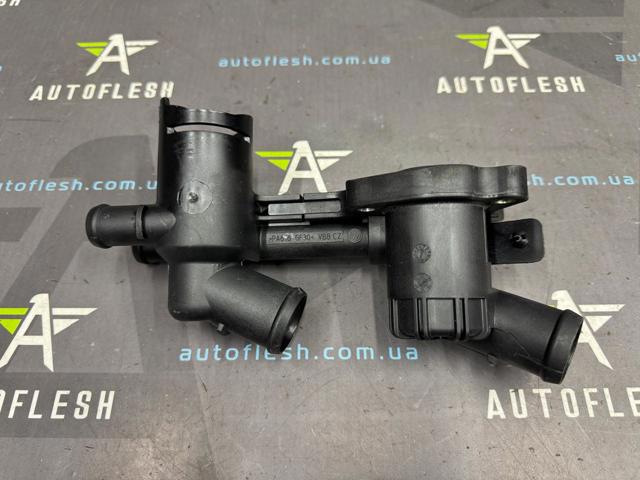 Термостат в сборе 03F121111A VAG