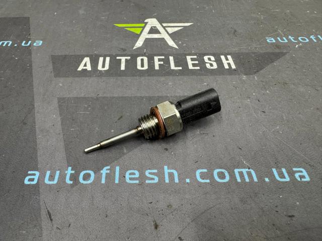 Датчик температуры воздушной смеси Шкода Октавия IV A8