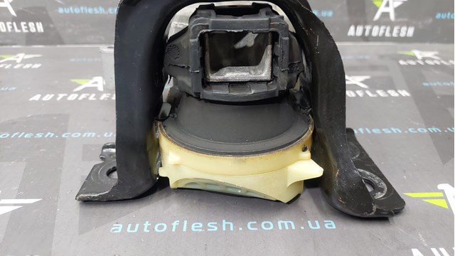 RENAULT 112107673R Подушка (опора) двигателя правая в наличии Черновцы