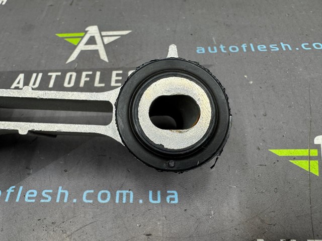 113560010R Подушка (опора) двигателя правая верхняя купить Ровно