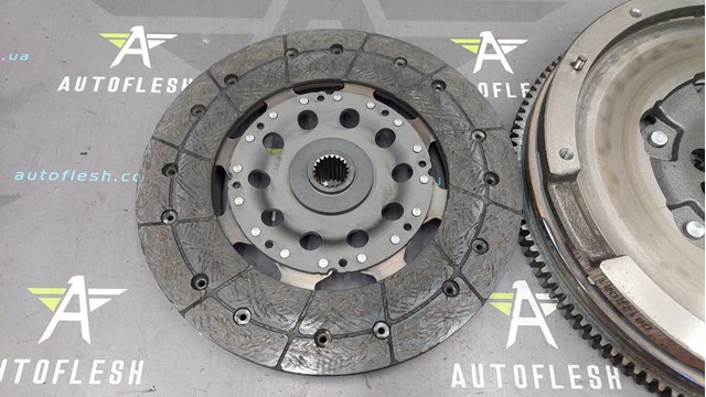 RENAULT 123008972R Маховик двигателя в наличии Ирпень