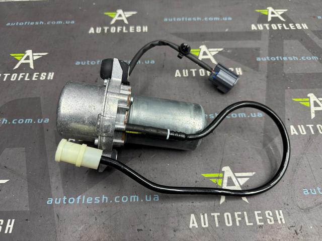 146501049R RENAULT Насос вакуумный купить в Киев