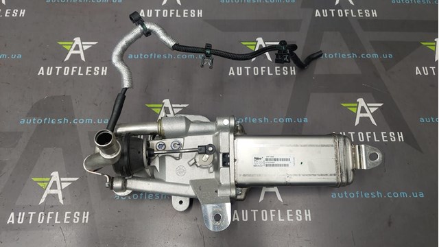 Радиатор системы рециркуляции ОГ 147355889R RENAULT