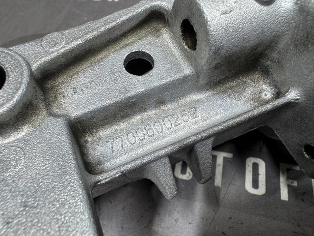 RENAULT 150101308R Масляный насос в наличии Чернигов