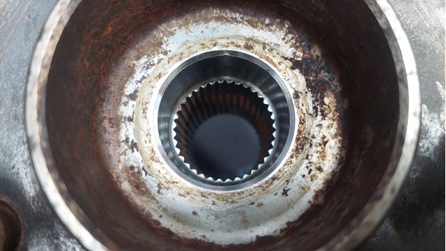 FORD 1556399 Цапфа передняя левая в наличии Ужгород