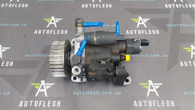 Насос топливный высокого давления (ТНВД) 167000061R RENAULT