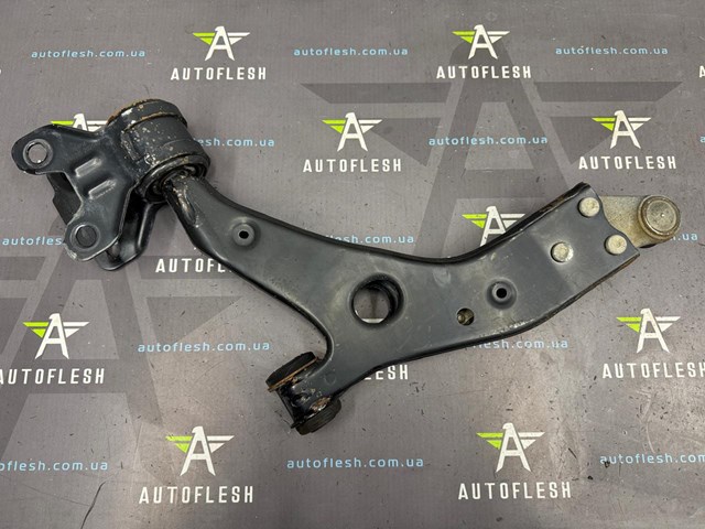 FORD 1793236 Рычаг передней подвески нижний правый в наличии Львов