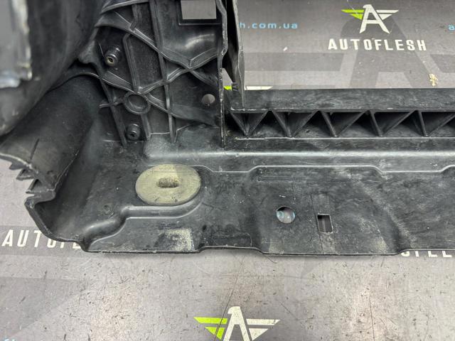 1T0805588L VAG Рамка радиатора купить в Украина