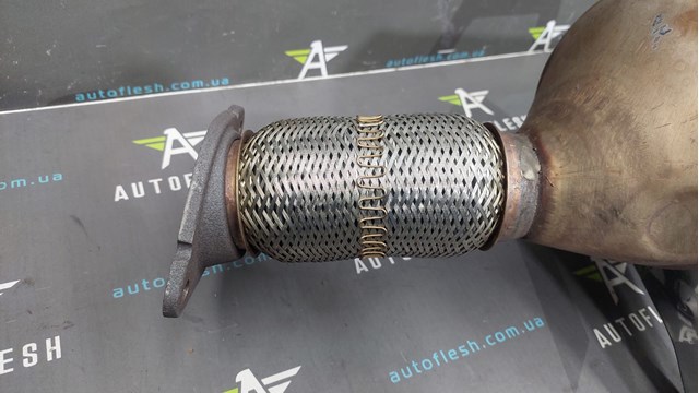 200103815R RENAULT Заливная горловина топливного бака купить в Винница