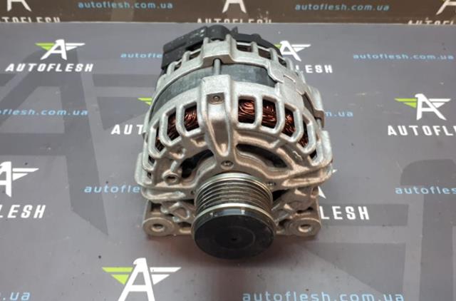 Генератор автомобиля 231004EA0A RENAULT