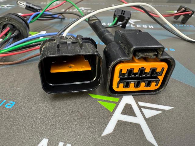260603689R RENAULT Левая фара купить в Днепр