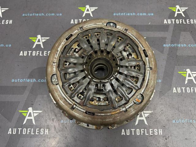 Сцепление и комплектующие 302052671R RENAULT