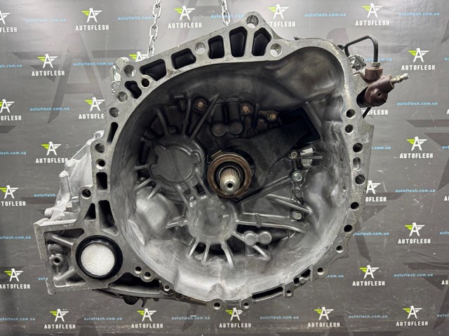 Коробка передач 303002D151 TOYOTA