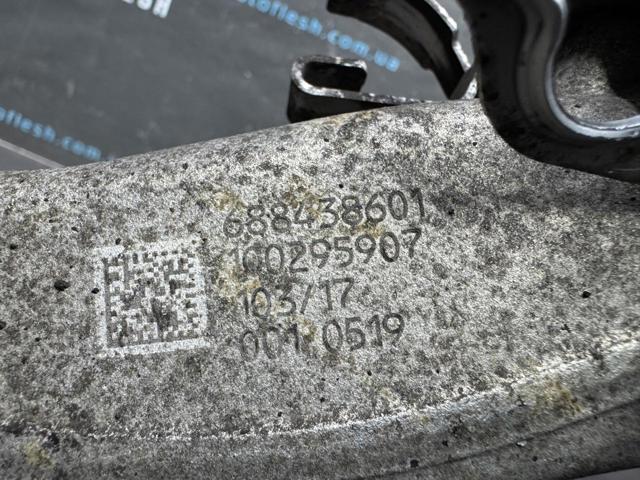 31206884386 BMW Цапфа (поворотный кулак) передний правый купить в Львов