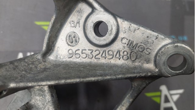 31216162 VOLVO Кронштейн генератора купить в Николаев
