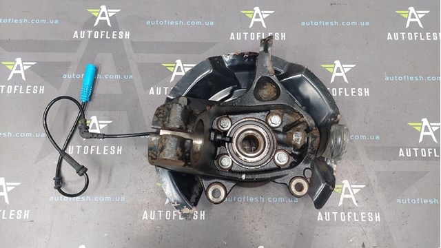 Цапфа поворотная правая 31216779796 BMW