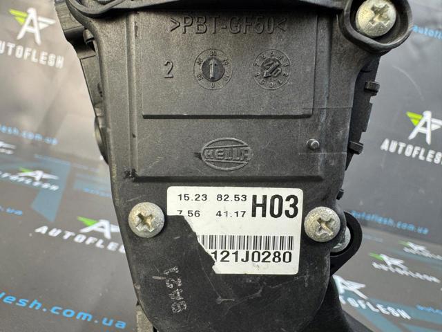 HYUNDAI 327002H300 Педаль газа (акселератора) в наличии Каменское