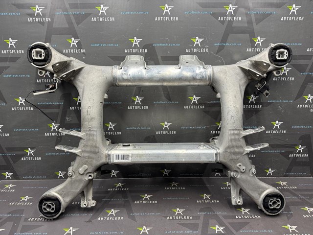 Оси полуприцепов и прицепов 33316861201 BMW