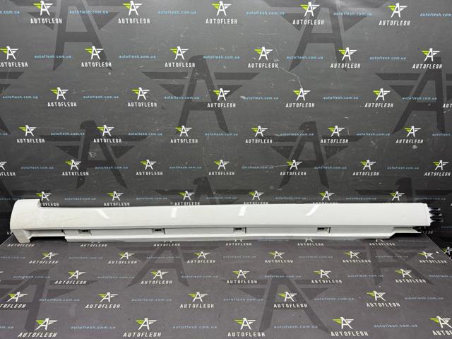 Накладка наружняя (молдинг) порога, левый 3AA853091C VAG