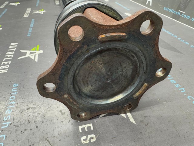 3C0407272AK Полуось (привод) передняя правая купить Днепр
