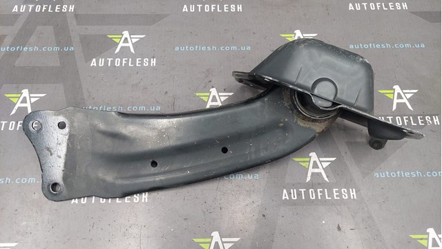 3C0505224F Рычаг (тяга) задней подвески продольный нижний правый купить Черкассы
