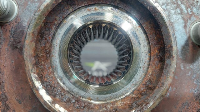 400144CE0A NISSAN Цапфа передняя правая купить в Тернополь