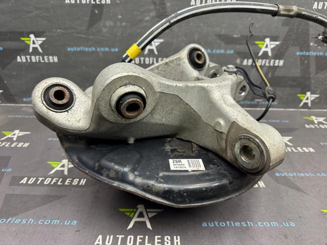 TOYOTA 4230453020 Цапфа (поворотный кулак) задний правый в наличии Львов