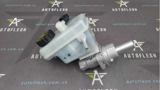 RENAULT 460910005R Бачок тормозной в наличии Ровно