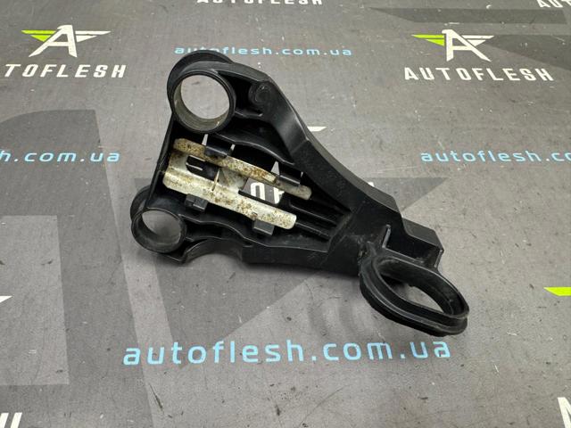 Направляющая троса ручного тормоза 476968 PEUGEOT