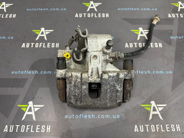 Тормозной суппорт правый задний 478300D020 TOYOTA