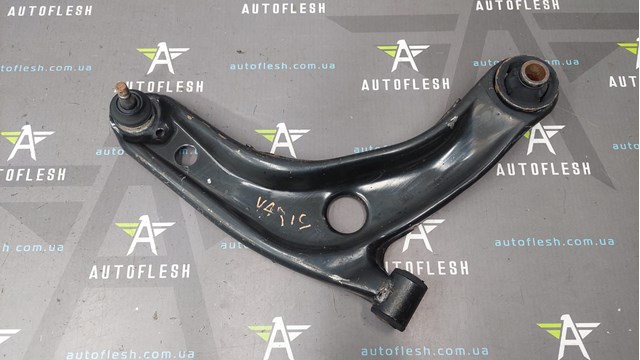 Правый рычаг передней нижней подвески 4806809150 TOYOTA