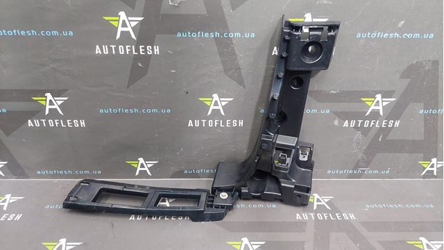 Правое крепление заднего бампера 51127226936 BMW