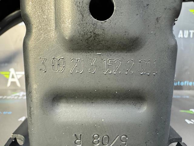 Шина бампера заднего 51127428022 BMW