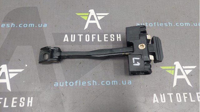 Ограничитель открывания двери 51217335907 BMW