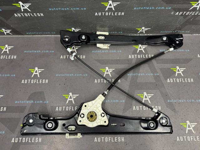 Стеклоподъемник передней двери 51337140587 BMW