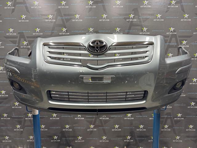 Бампер Toyota Avensis