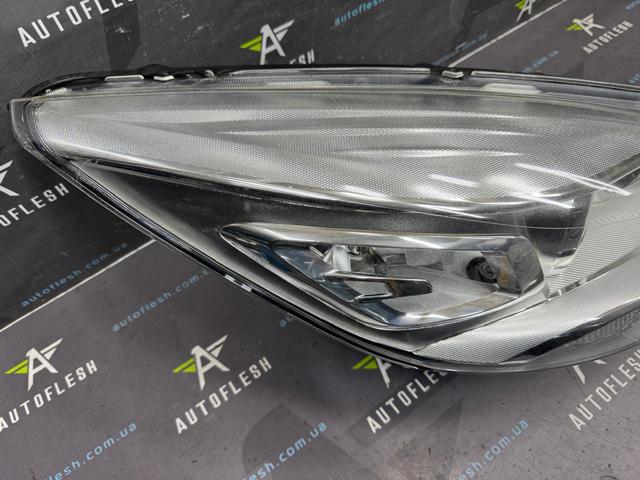 FORD 5258474 Фара правая в наличии Харьков