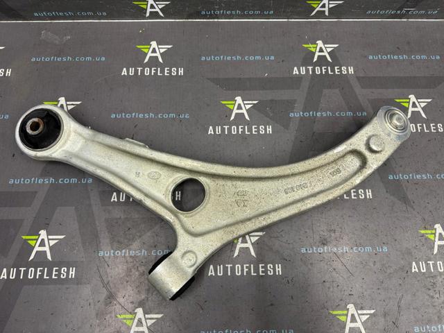 545013Z700 HYUNDAI Рычаг передней подвески нижний правый купить в Ирпень