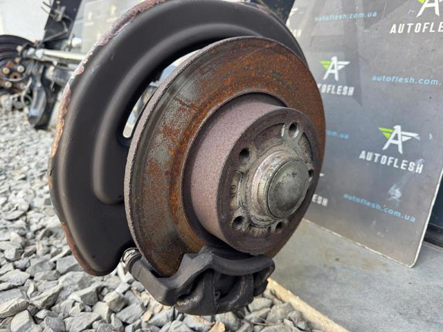 555016630R RENAULT Подрамник задний купить в Ровно