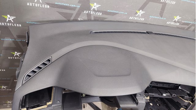 VAG 5G1857003KHR6 Торпедо в наличии Винница