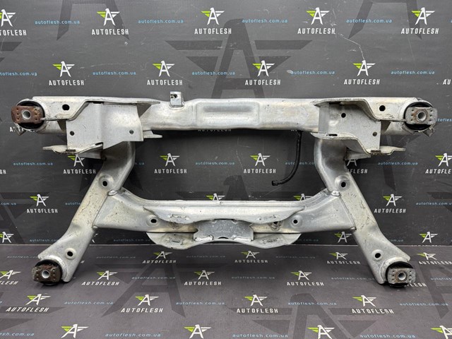 Ось задняя дополнительная Шкода Суперб II