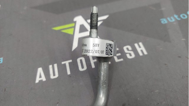 5Q0816741C VAG Шланг кондиционера, от радиатора к испарителю купить в Ровно
