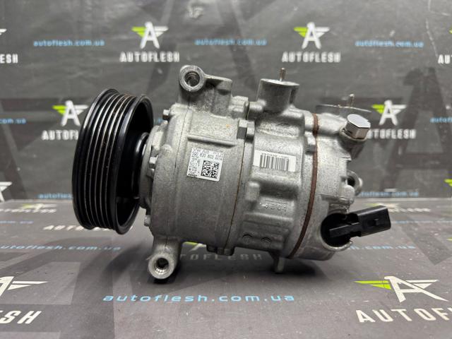 Компрессор кондиционера 5Q0820803F VAG
