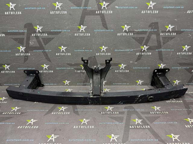 Усилитель переднего бампера  62030BR01A NISSAN