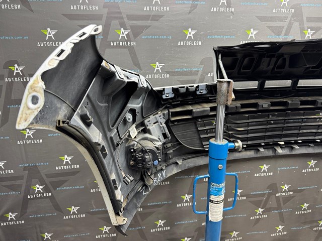 RENAULT 622540001R Решетка бампера переднего в наличии Ровно