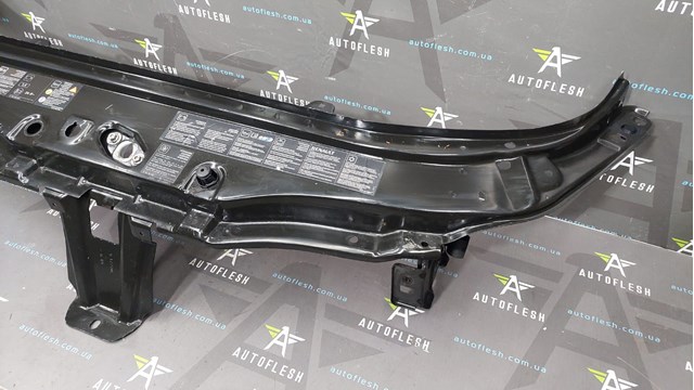625117114R RENAULT Верхняя рамка радиатора купить в Ирпень