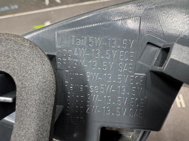 63212583243 BMW Фонарь задний левый внутренний купить в Кривой Рог